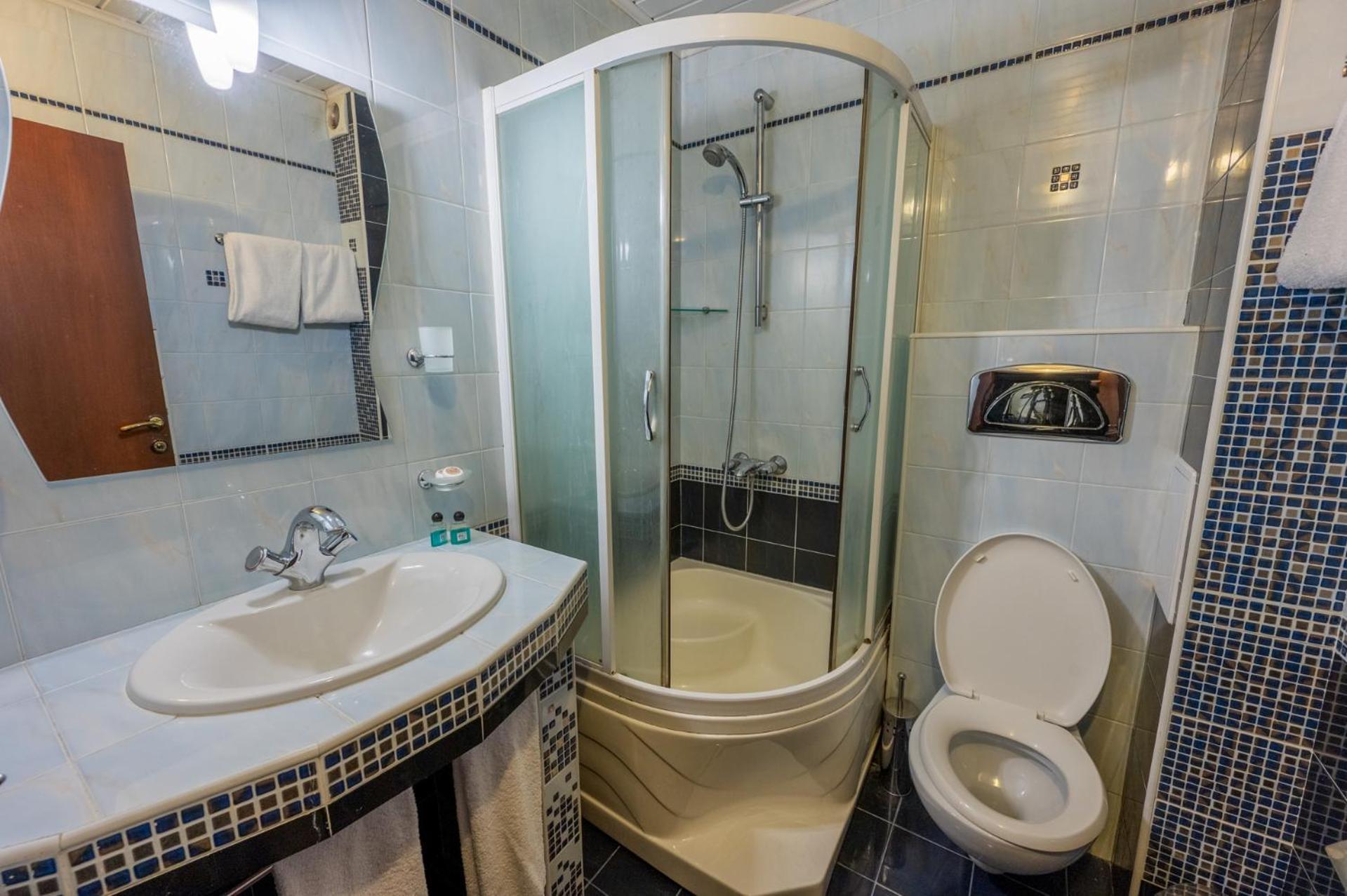 Family Hotel Lazur Кюстендил Екстер'єр фото