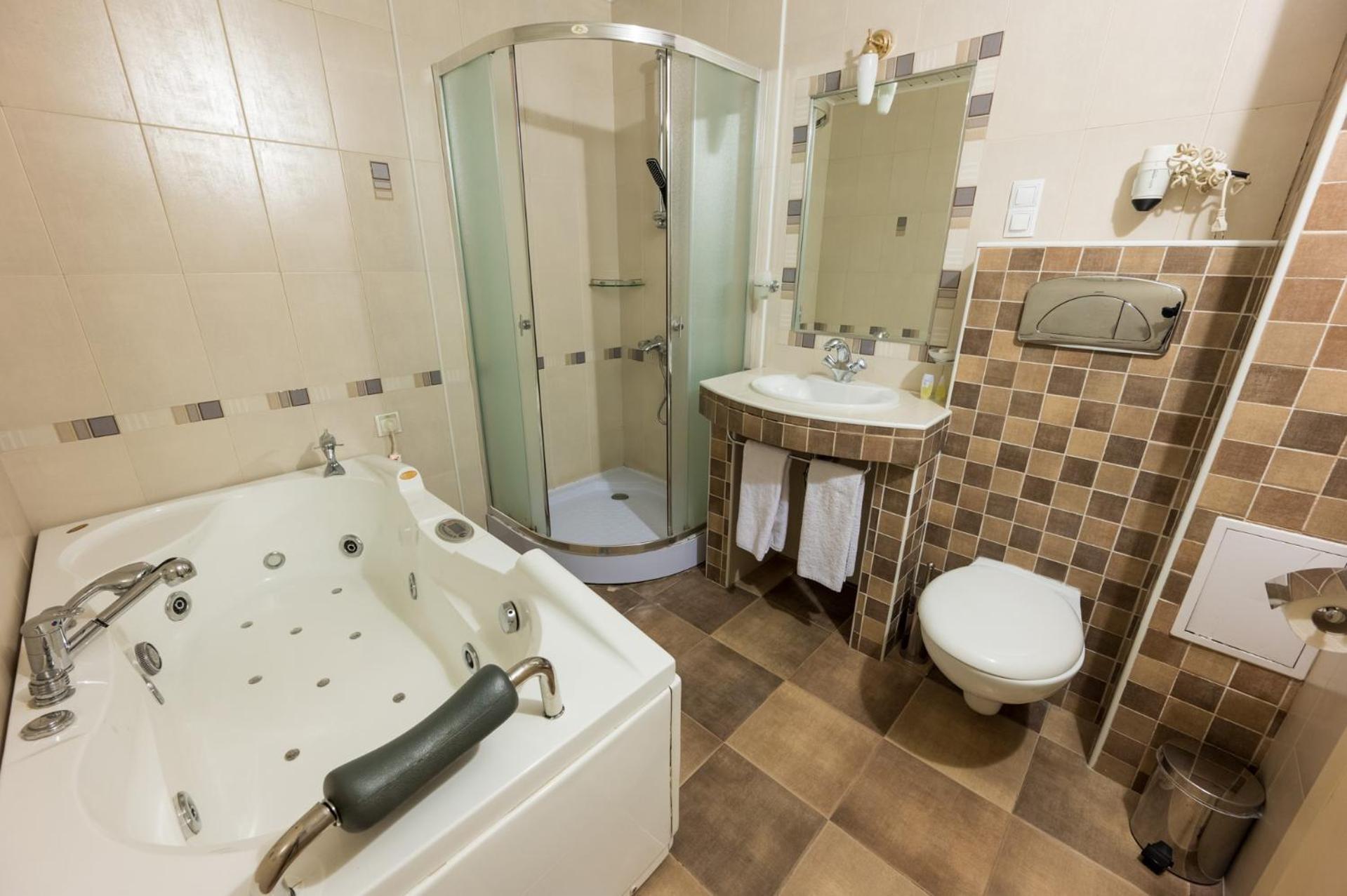 Family Hotel Lazur Кюстендил Екстер'єр фото