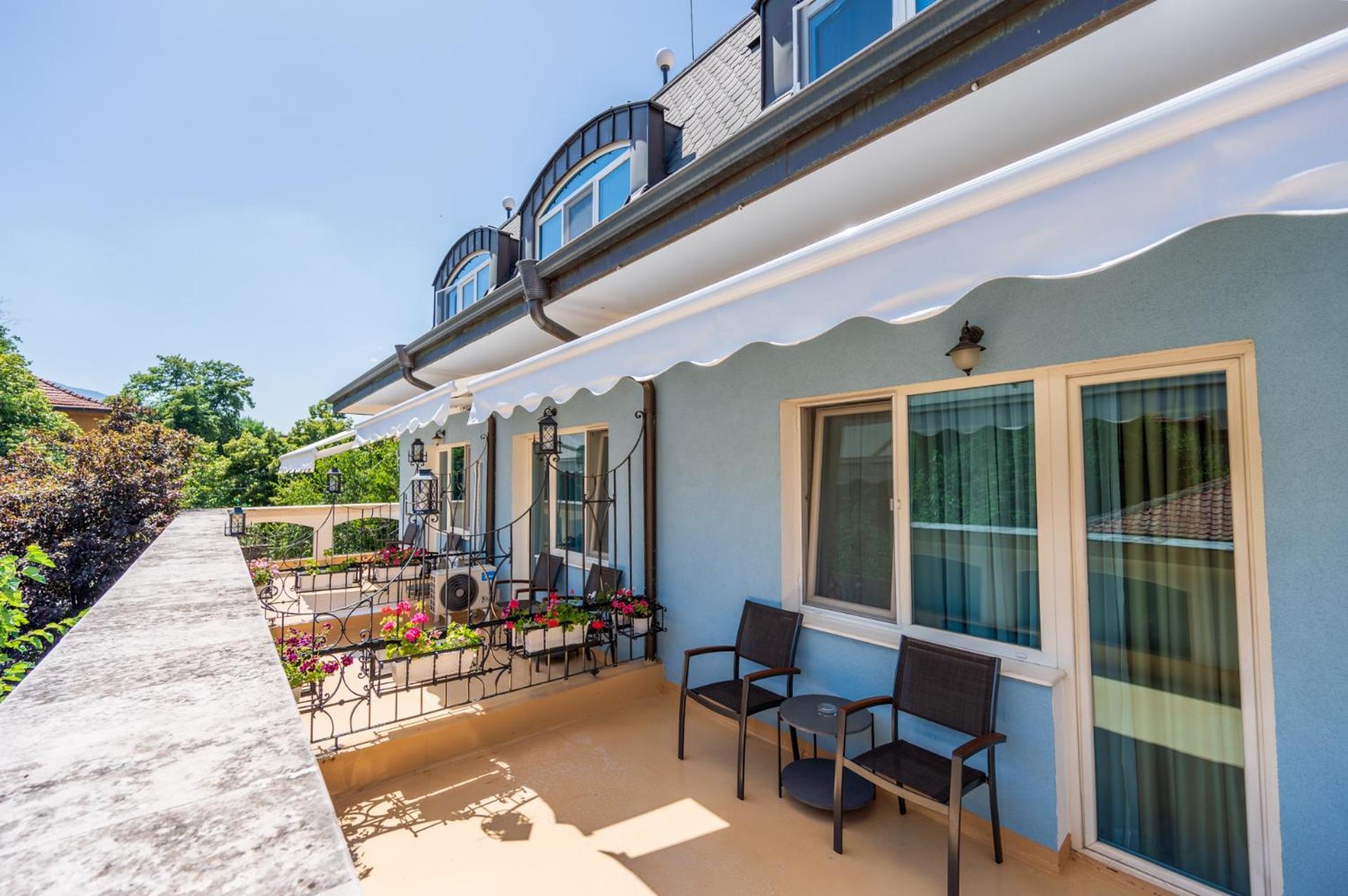 Family Hotel Lazur Кюстендил Екстер'єр фото